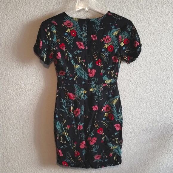 Lulu's Night in the Jungle Dark Floral Body Hugging V-Neck Mini Dress S - Picture 6 of 10